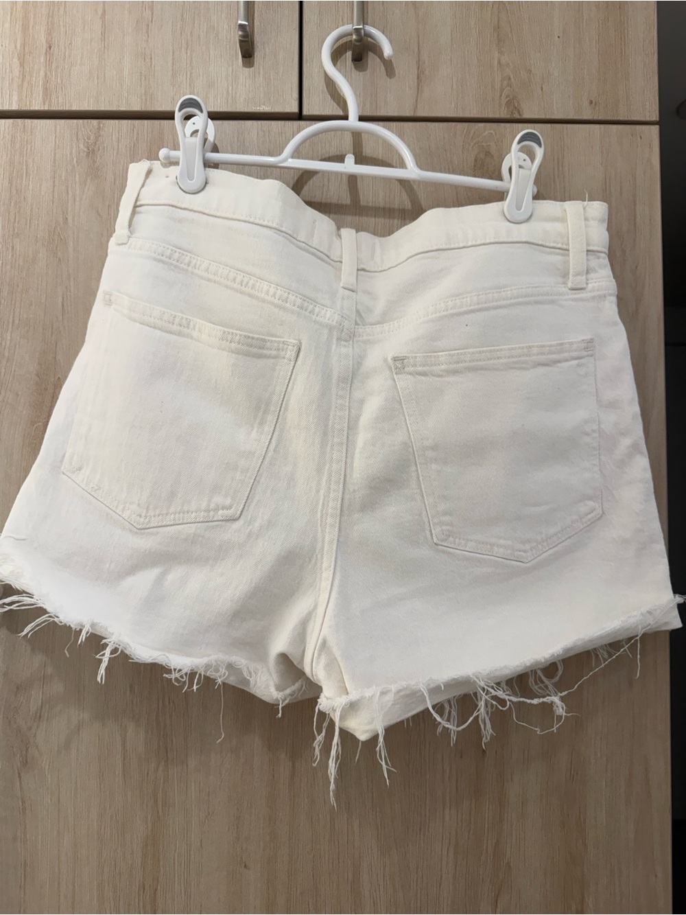 NEVER WORN: Madewell White Denim High-Rise Shorts, size 29 - Picture 5 of 7